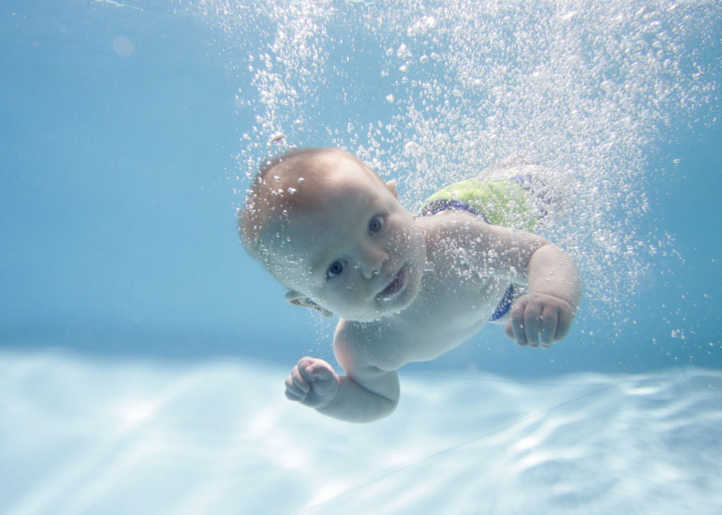 Benessere Femminile reece-1024x731 Il nuoto può essere davvero utile per il neonato? 